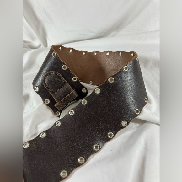 Genuine vintage ladies BANANA REPUBLIC brown leather belt small - Picture 6 of 10
